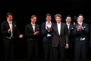 Douglas Williams, Will Taylor, Shayne Kennon, Barry Manilow, Matt Bailey, Will Blum, Chris Dwan @ BroadwayWorld Douglas Williams, Will Taylor, Shayne Kennon, Barry Manilow, Matt Bailey, Will Blum, Photo