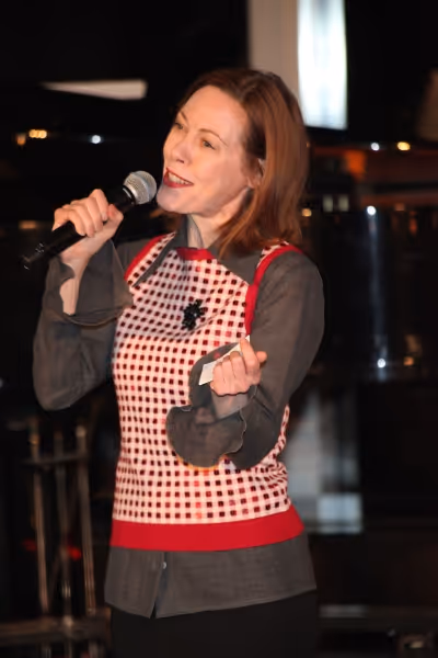 Veanne Cox Photo