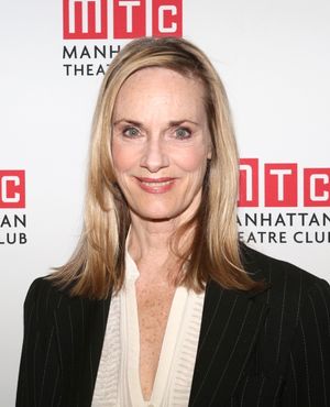 Lisa Emery  Photo