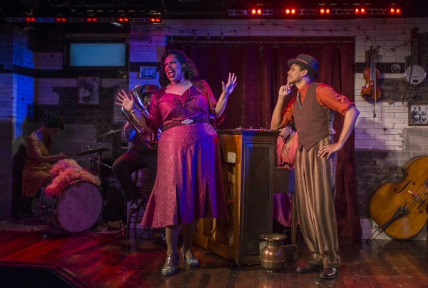 Photo Flash: First Look at The Rep's AIN'T MISBEHAVIN', Now Playing  Image