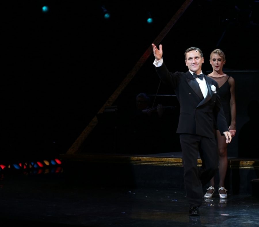 Photo Coverage: Elvis Stojko Makes Broadway Debut in CHICAGO Image