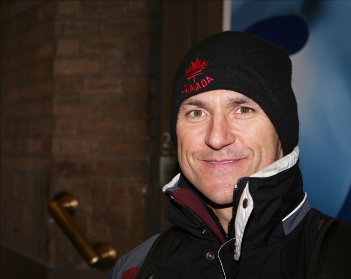 Photo Coverage: CHICAGO's New Billy Flynn, Elvis Stojko, Greets Fans at Stage Door  Image