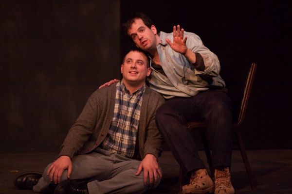 Michal (Neil Battinelli l.) listens to a story being told by Katurian (Tom Mazzarella Photo