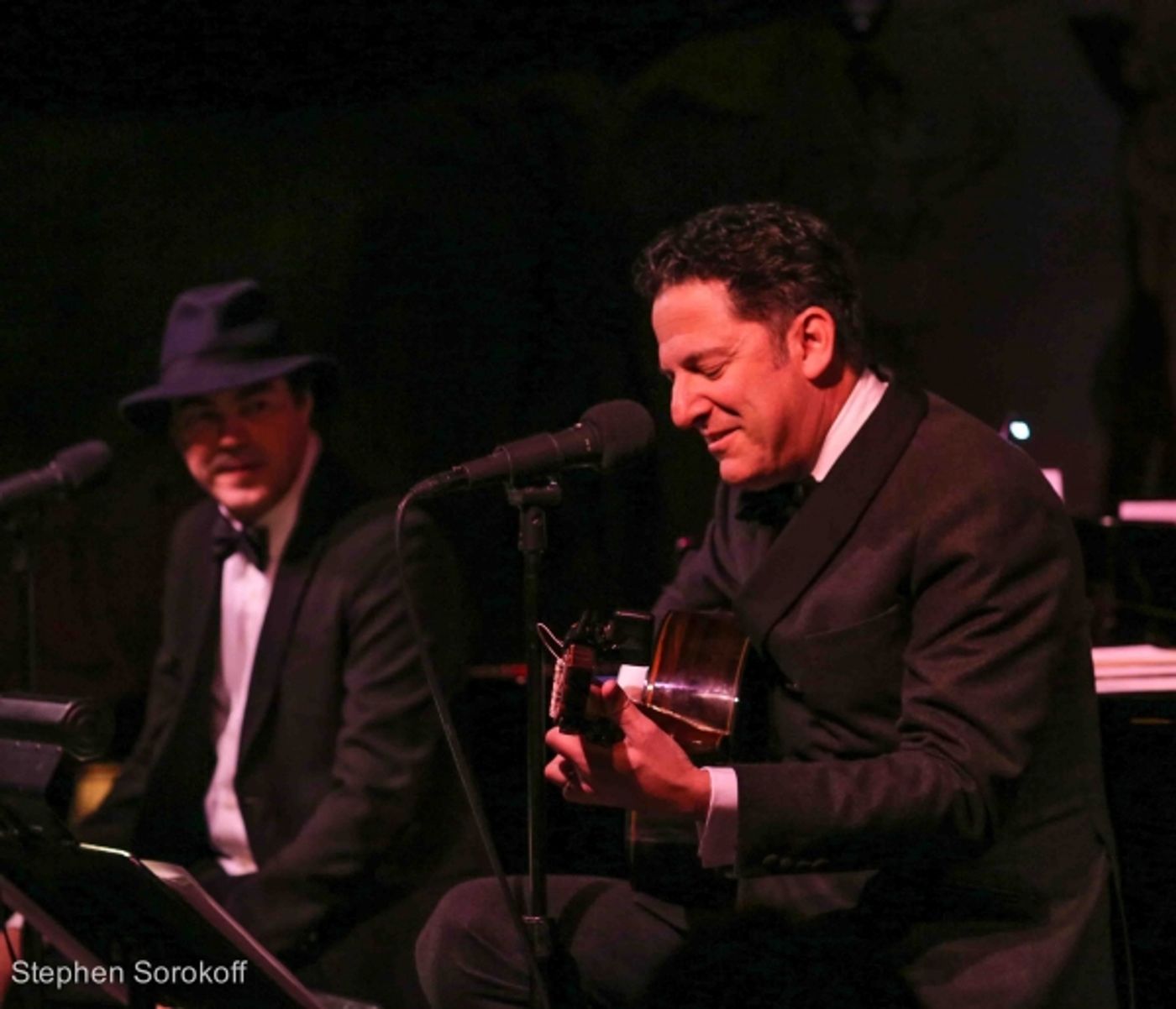 Photo Coverage: John Pizzarelli Brings STRICTLY BOSSA NOVA to Cafe Carlyle  Image