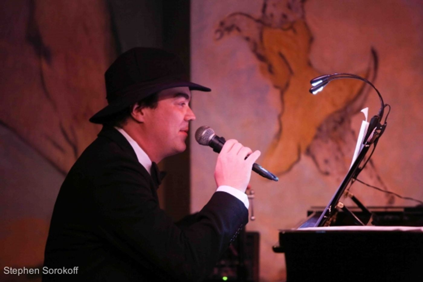 Photo Coverage: John Pizzarelli Brings STRICTLY BOSSA NOVA to Cafe Carlyle  Image