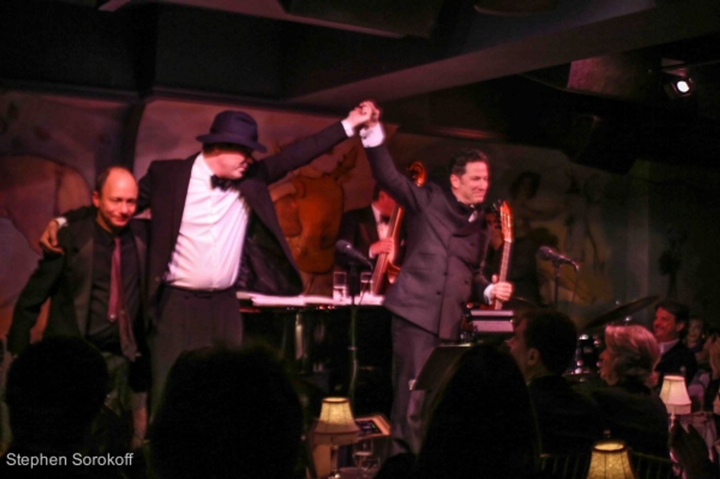 Photo Coverage: John Pizzarelli Brings STRICTLY BOSSA NOVA to Cafe Carlyle  Image