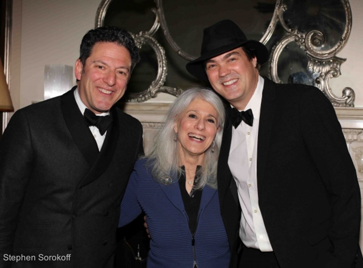 Photo Coverage: John Pizzarelli Brings STRICTLY BOSSA NOVA to Cafe Carlyle  Image