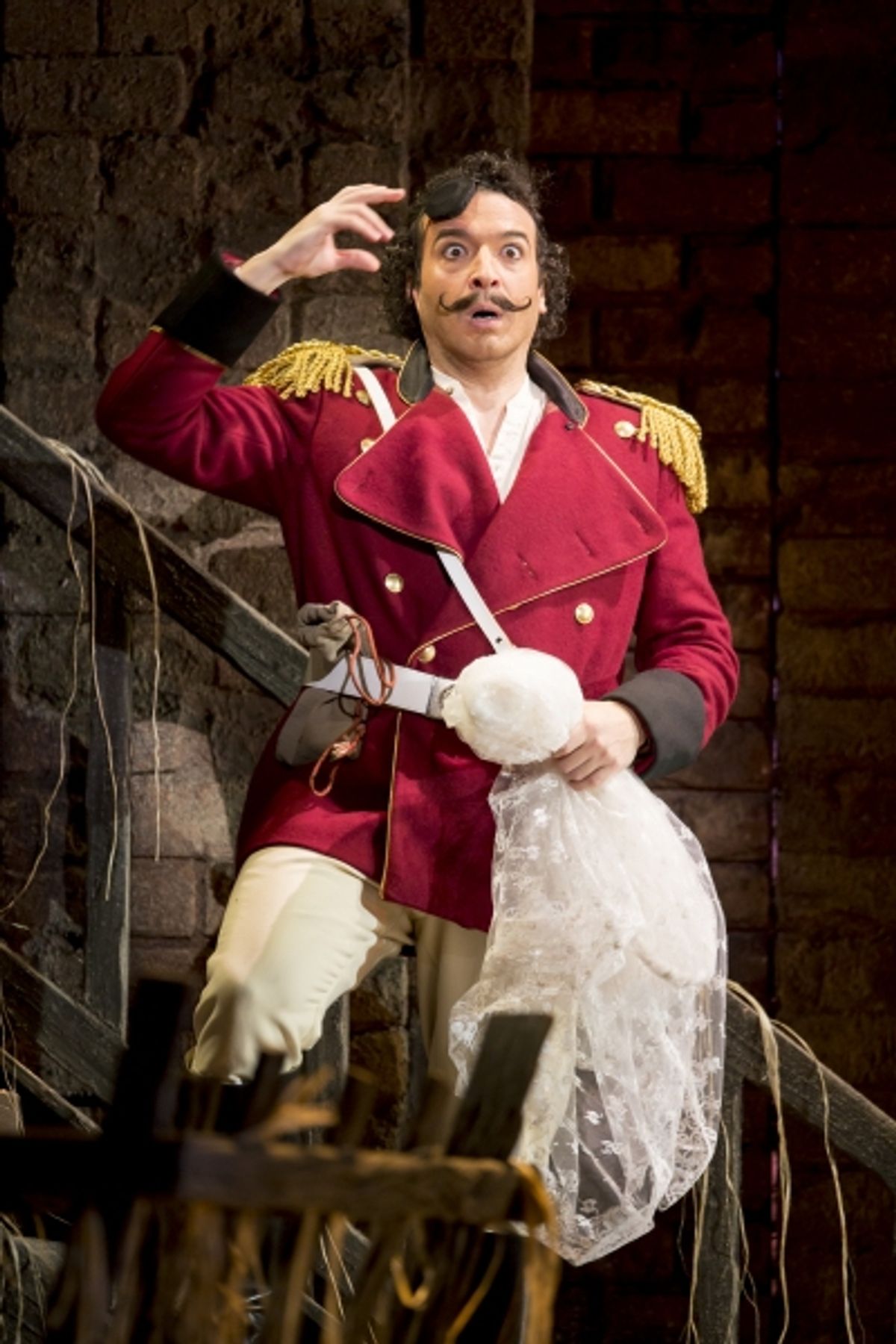 Simone Alberghini as Sergeant Belcore  at 