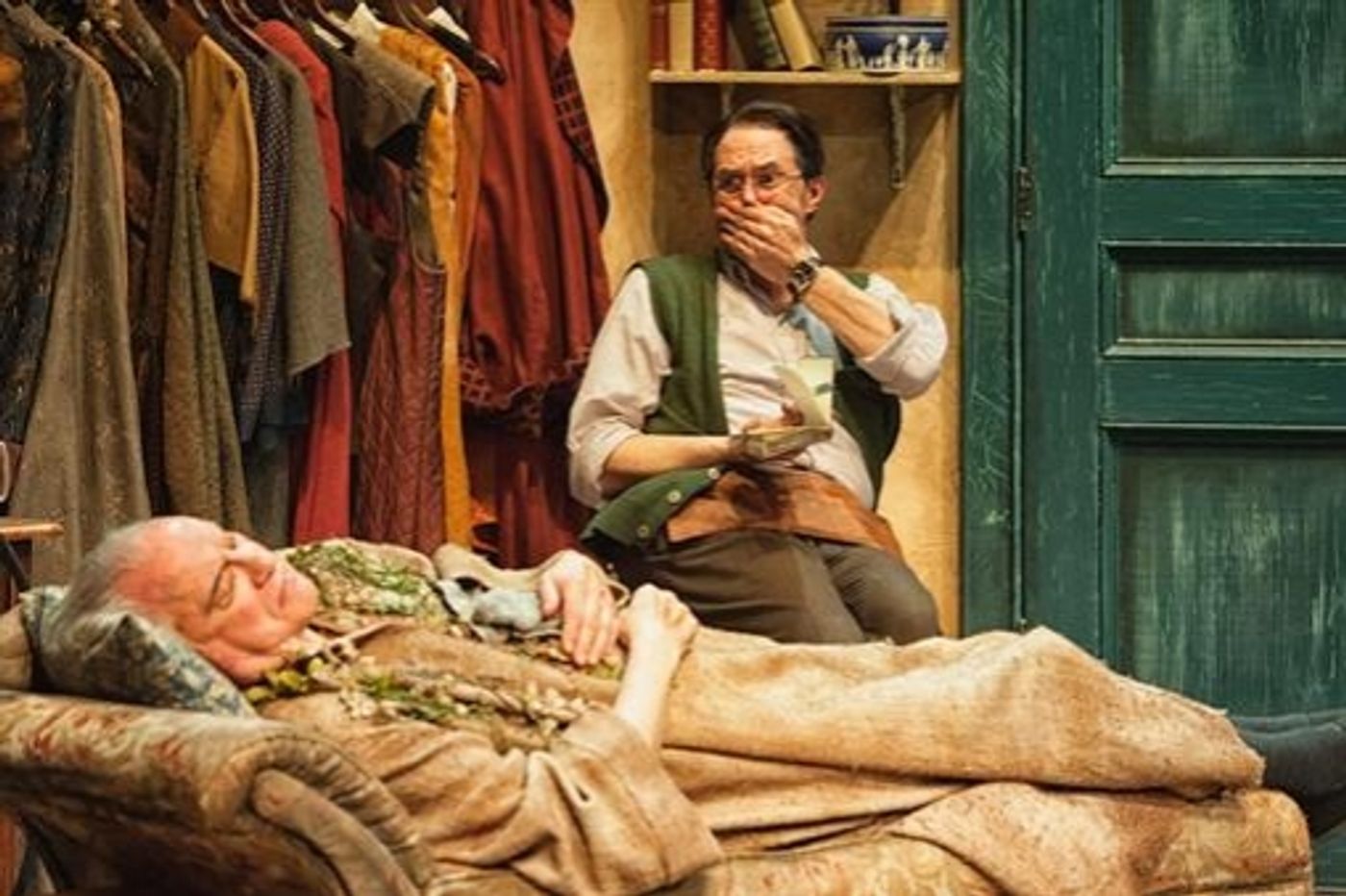 Photo Flash: First Look at Everyman Theatre's THE DRESSER with Carl Schurr, Bruce Randolph Nelson & More!  Image