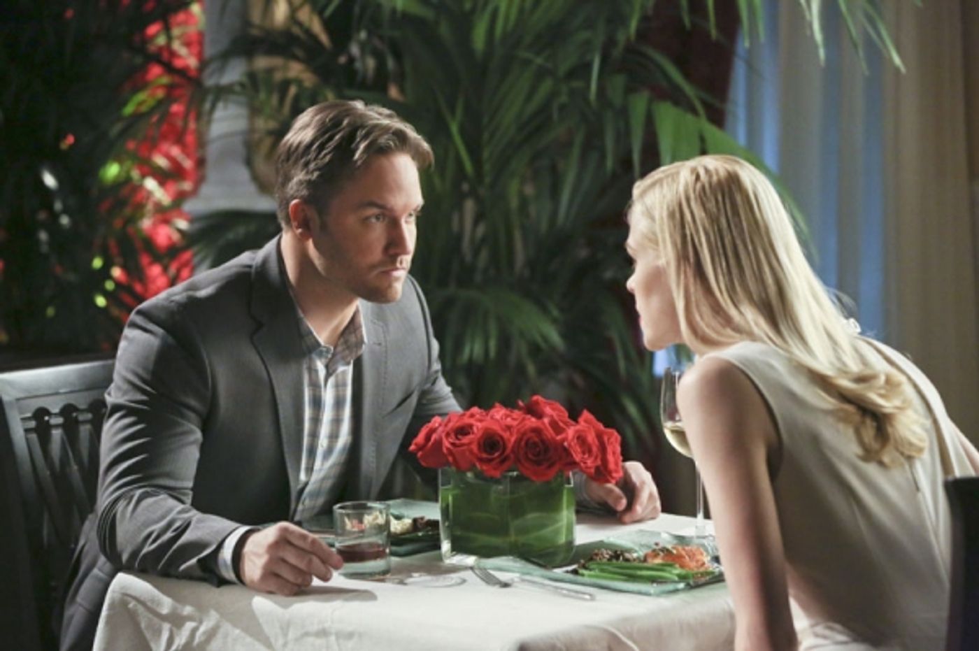 Photo Flash: First Look - HART OF DIXIE's 'A Good Run on Bad Luck,' Airing 4/11  Image