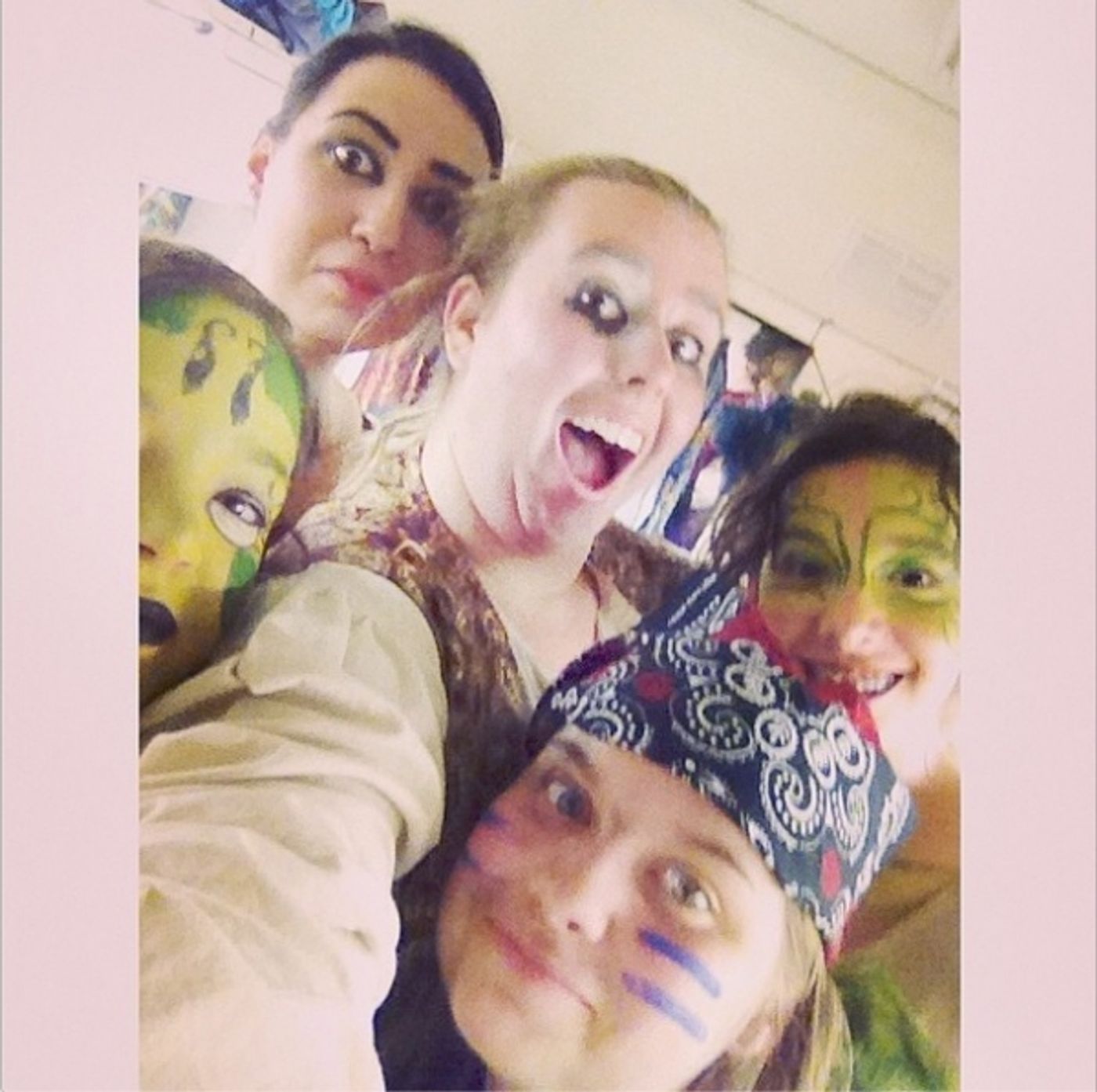 Photo Flash: Saturday Intermission Pics, 3/22, Part 2- Dogs Get in on the Action, Off-Broadway's BARDY BUNCH 1st SIP, and More! Photo Flash: Saturday Intermission Pics, 3/22, Part 2- Dogs Get in on the Action, Off-Broadway's BARDY BUNCH 1st SIP, and More! Image