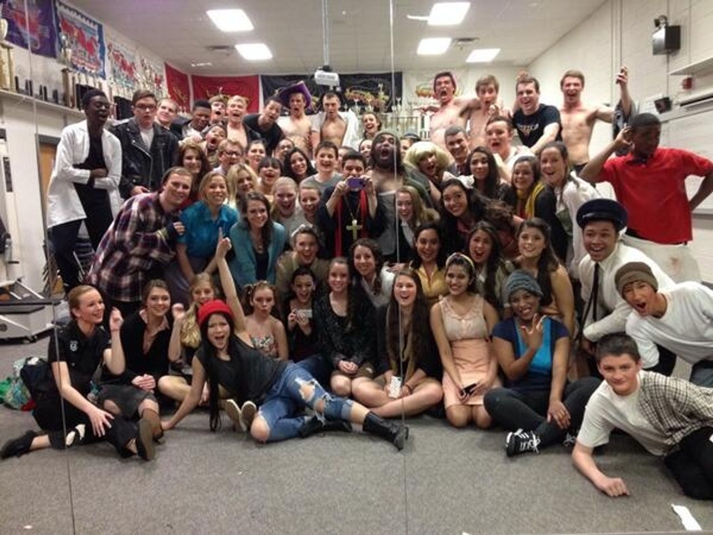 Photo Flash: Saturday Intermission Pics, 3/22, Part 2- Dogs Get in on the Action, Off-Broadway's BARDY BUNCH 1st SIP, and More! Photo Flash: Saturday Intermission Pics, 3/22, Part 2- Dogs Get in on the Action, Off-Broadway's BARDY BUNCH 1st SIP, and More! Image