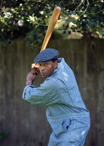 Carl Lumbly stars as Troy Maxson Photo