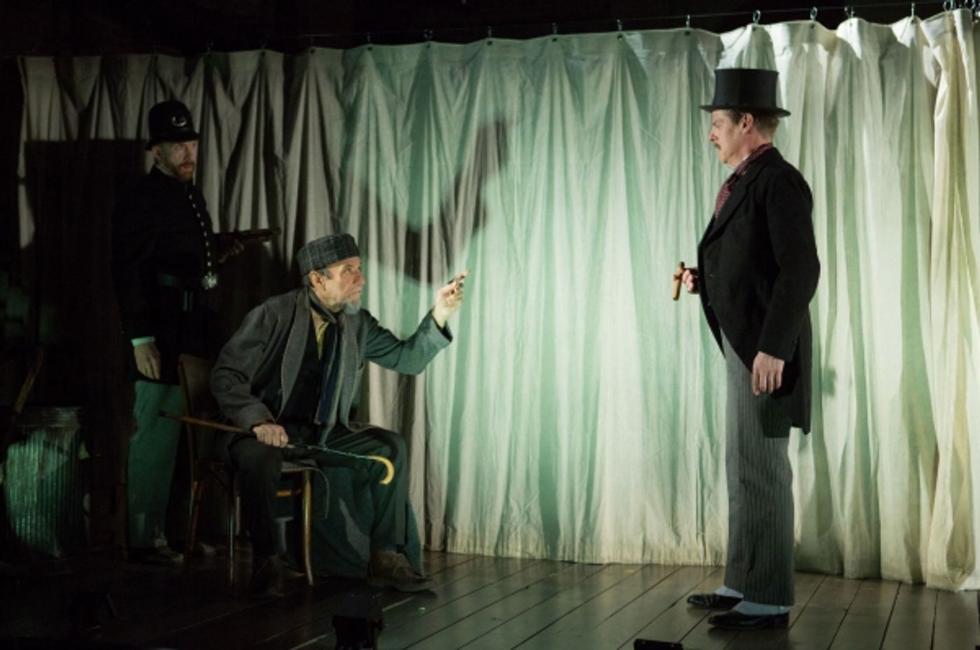 Photo Flash: First Look at Michael Park, Laura Osnes, Mary Beth Peil and More in Atlantic Theater's THE THREEPENNY OPERA  Image