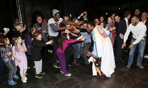 Arbender J. Robinson with Caissie Levy, Ramin Karimloo, Cameron Mackintosh and Company @ BroadwayWorld Arbender J. Robinson with Caissie Levy, Ramin Karimloo, Cameron Mackintosh and Compan Photo