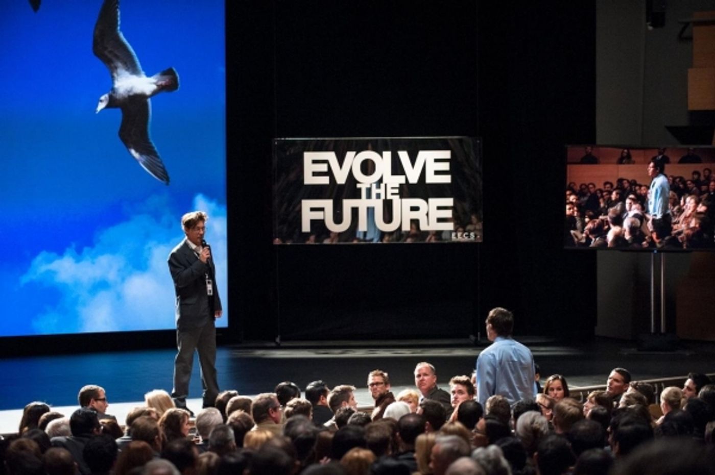 Photo Flash: New Stills From TRANSCENDENCE, Starring Johnny Depp Photo Flash: New Stills From TRANSCENDENCE, Starring Johnny Depp Image