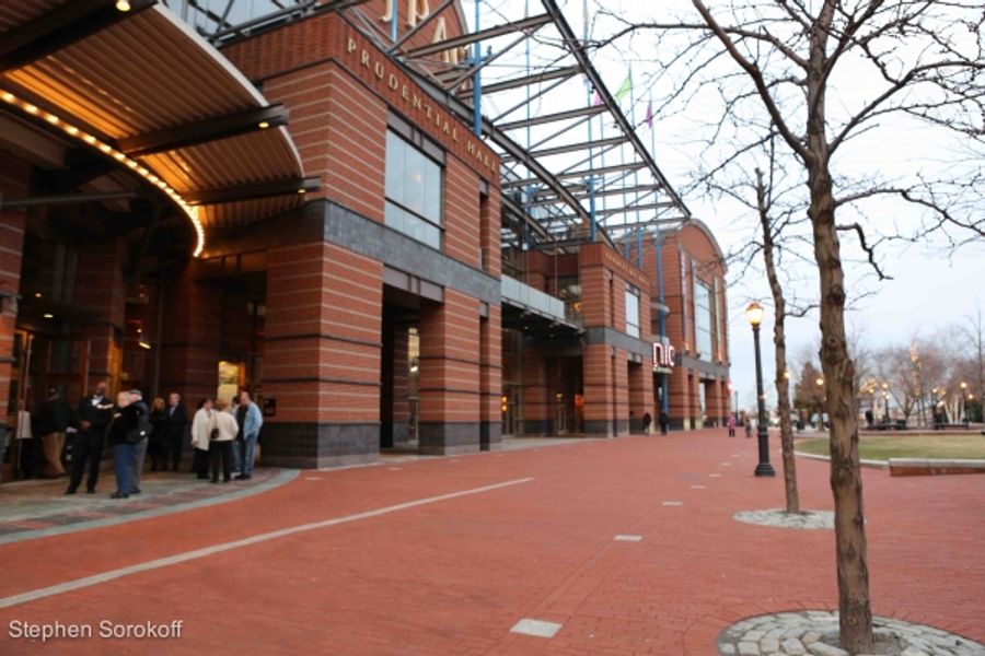 Photo Coverage: JOHNNY MATHIS Concert at NJPAC Image