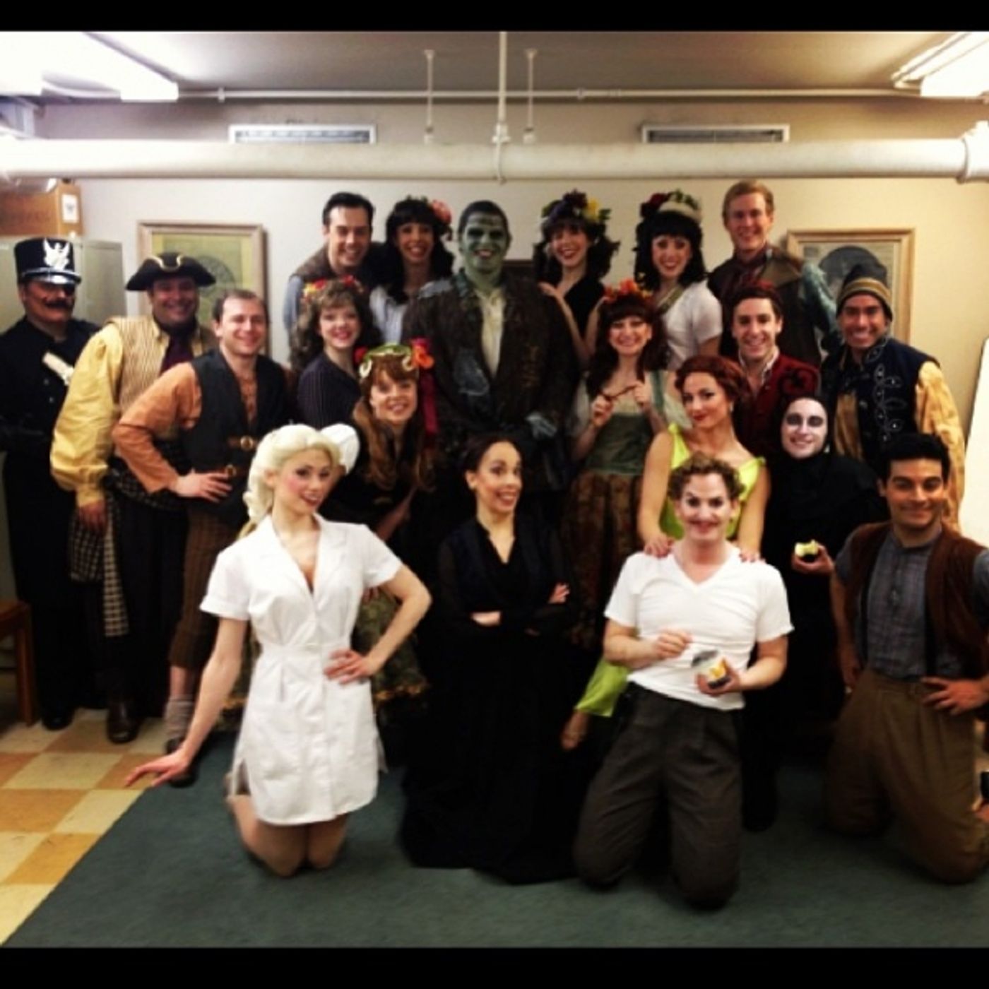 Photo Flash: Saturday Intermission Pics, March 30, Part 2- ALADDIN Gets In On the SIP Action, NEWSIES Celebrate 2 Years, and More!  Image