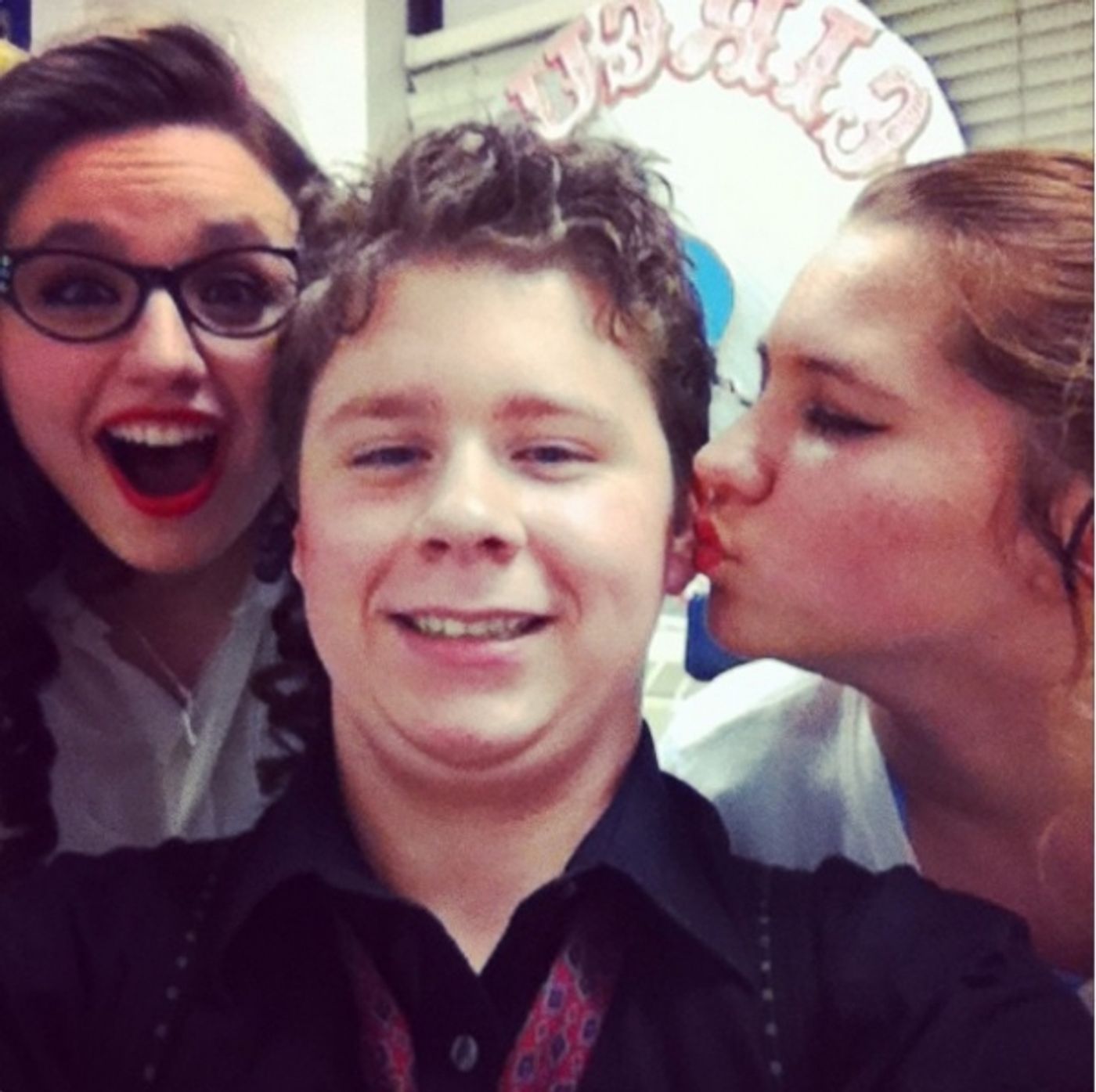 Photo Flash: Saturday Intermission Pics, March 30, Part 2- ALADDIN Gets In On the SIP Action, NEWSIES Celebrate 2 Years, and More!  Image