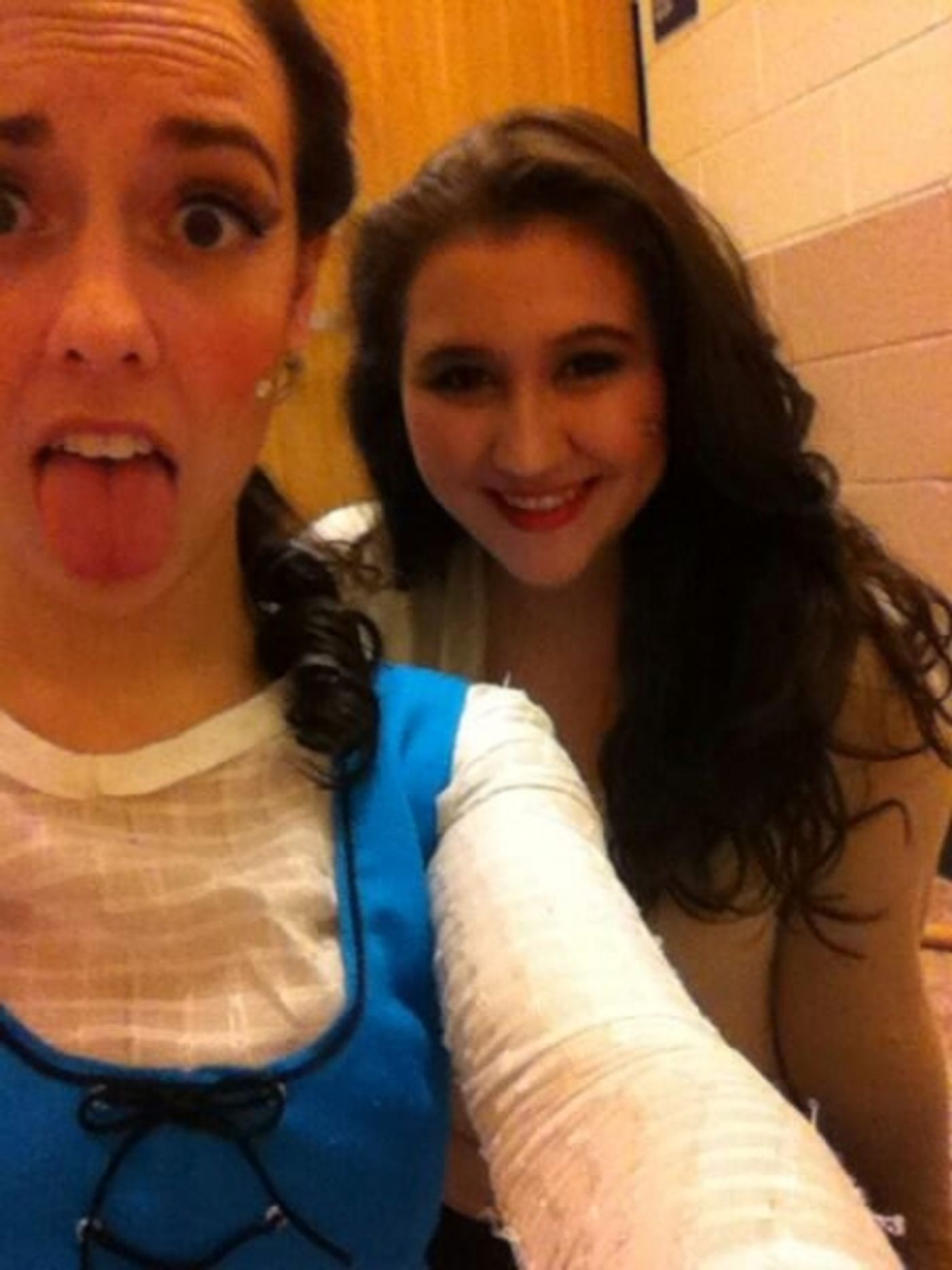 Photo Flash: Saturday Intermission Pics, March 30, Part 2- ALADDIN Gets In On the SIP Action, NEWSIES Celebrate 2 Years, and More!  Image