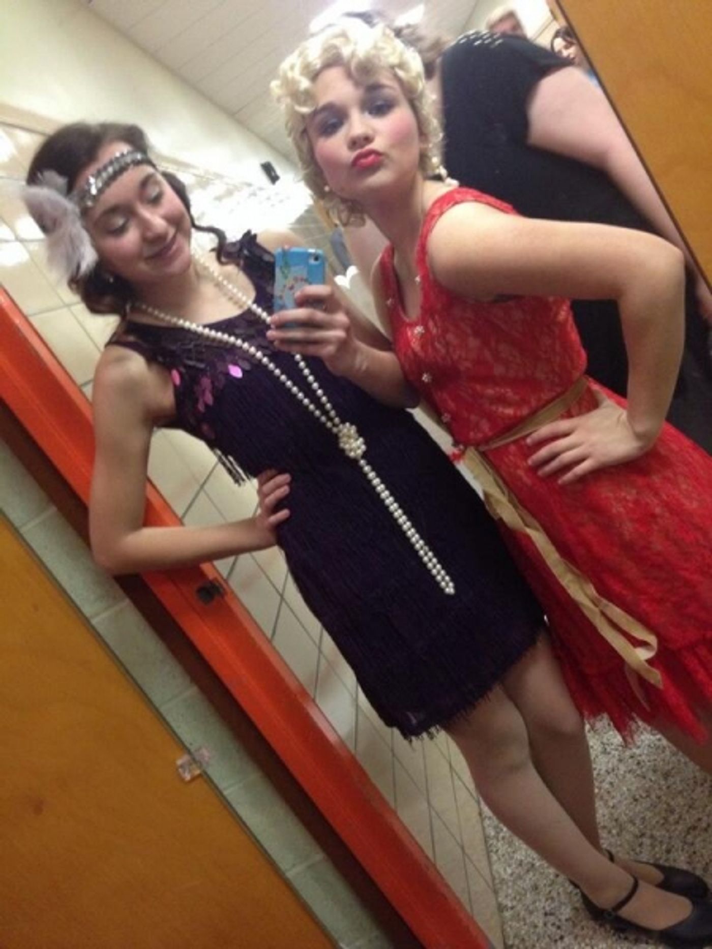 Photo Flash: Saturday Intermission Pics, March 30, Part 2- ALADDIN Gets In On the SIP Action, NEWSIES Celebrate 2 Years, and More!  Image