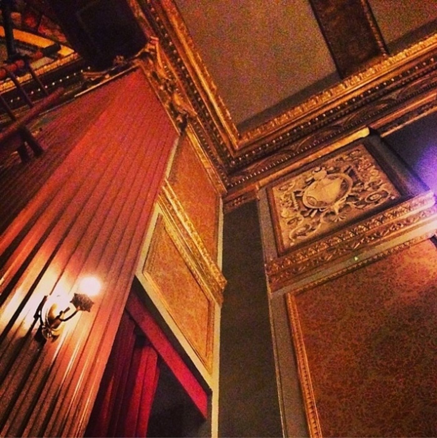 Photo Flash: Saturday Intermission Pics, March 30, Part 2- ALADDIN Gets In On the SIP Action, NEWSIES Celebrate 2 Years, and More!  Image