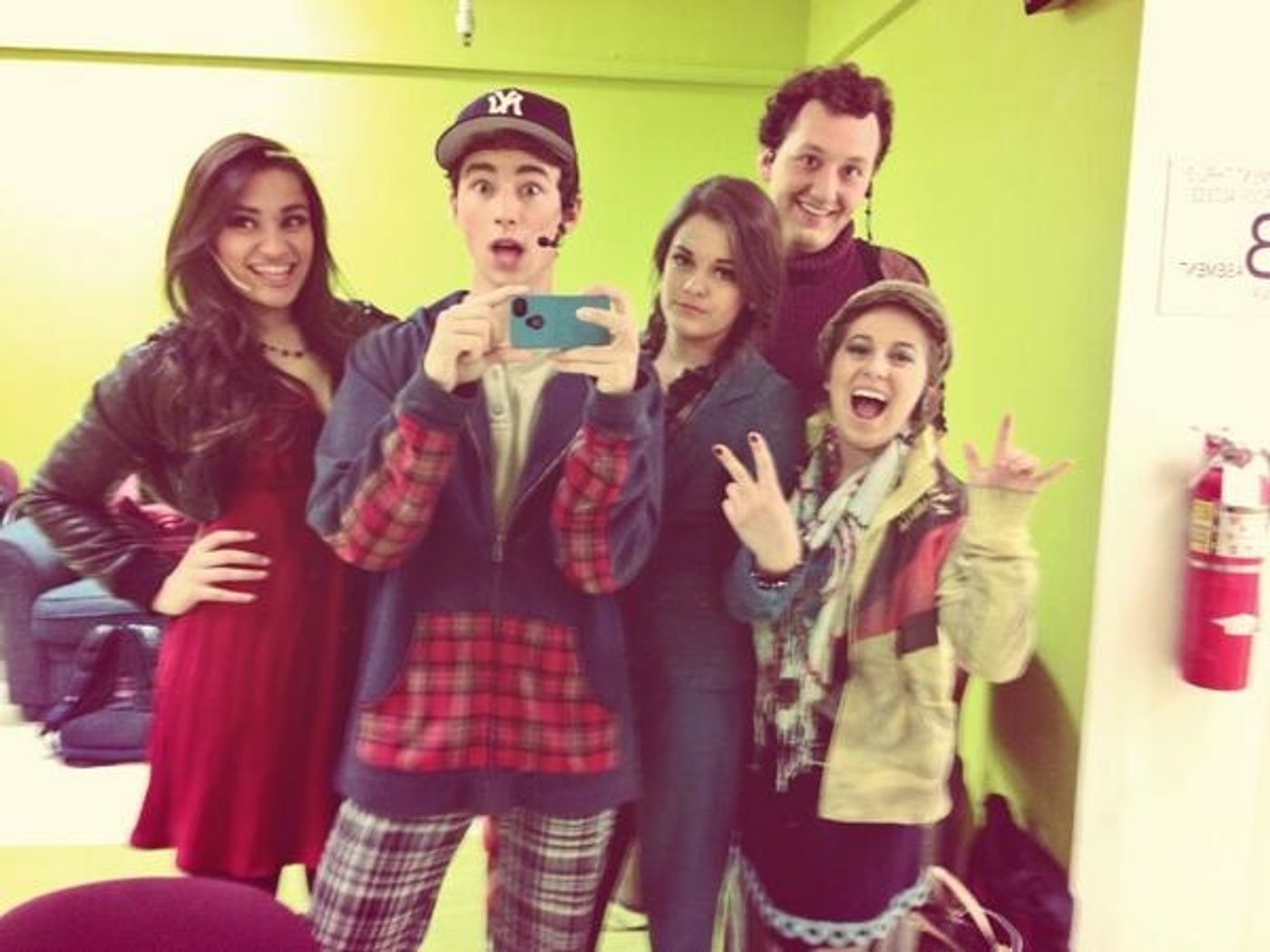 Photo Flash: Saturday Intermission Pics, March 30, Part 2- ALADDIN Gets In On the SIP Action, NEWSIES Celebrate 2 Years, and More!  Image