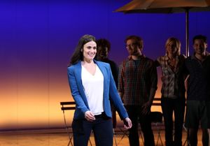 Idina Menzel and cast Photo