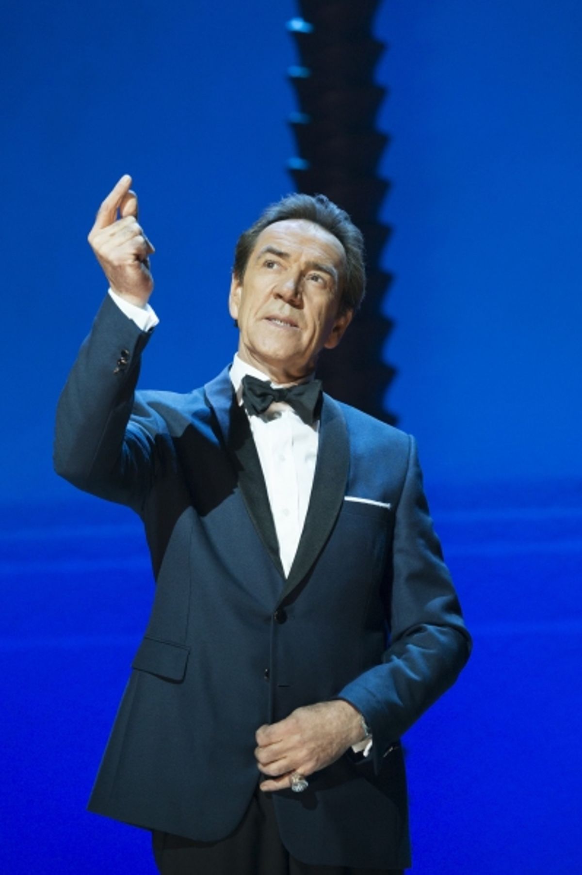 Robert Lindsay at 
