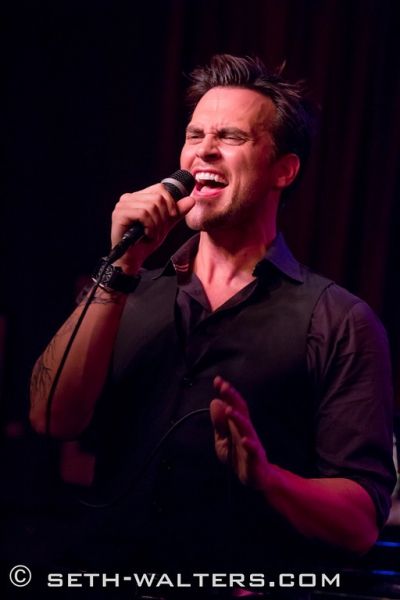 Cheyenne Jackson Photo