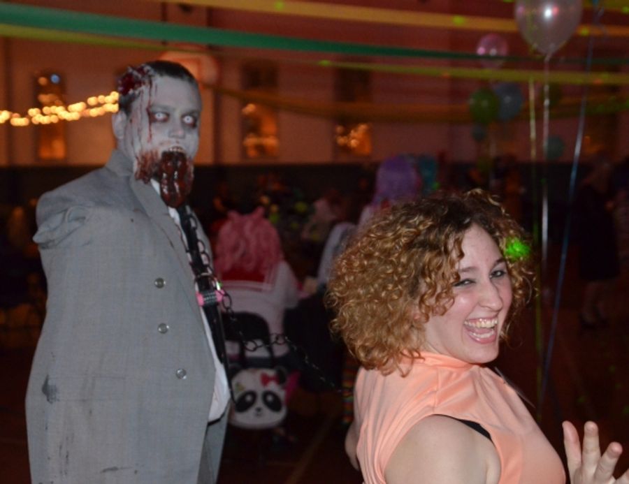 Photo Flash: Inside Maryland Ensemble Theatre's 10th Annual RETRO PROM Image