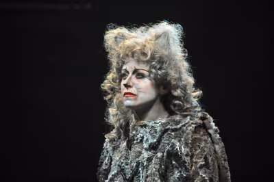  Heidi Kettenring as Grizabella Photo