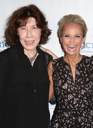 Lily Tomlin and Kristin Chenoweth @ BroadwayWorld Lily Tomlin and Kristin Chenoweth Photo