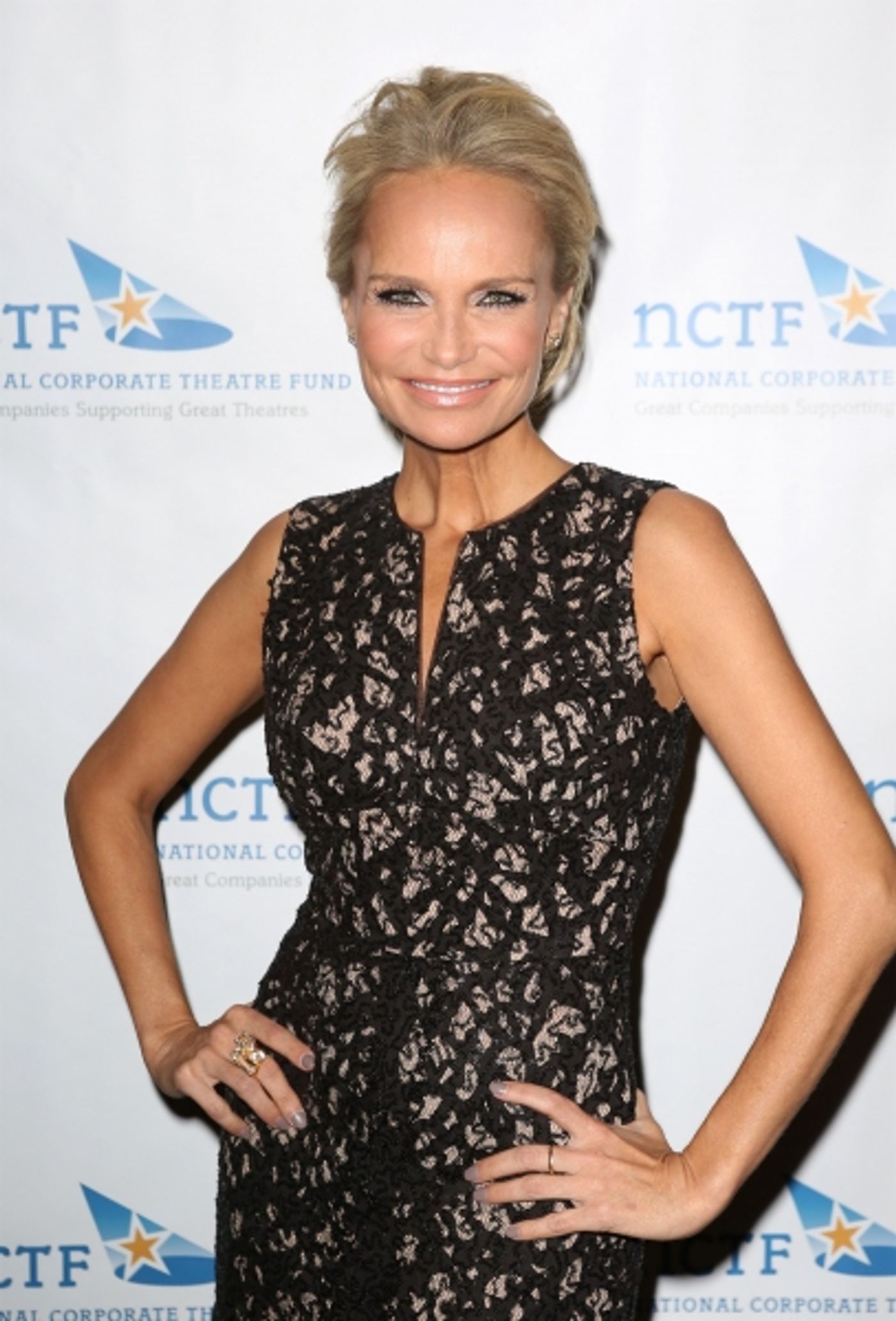 Photo Coverage: National Corporate Theatre Fund Honors Kristin Chenoweth at Chairman's Awards Gala  Image