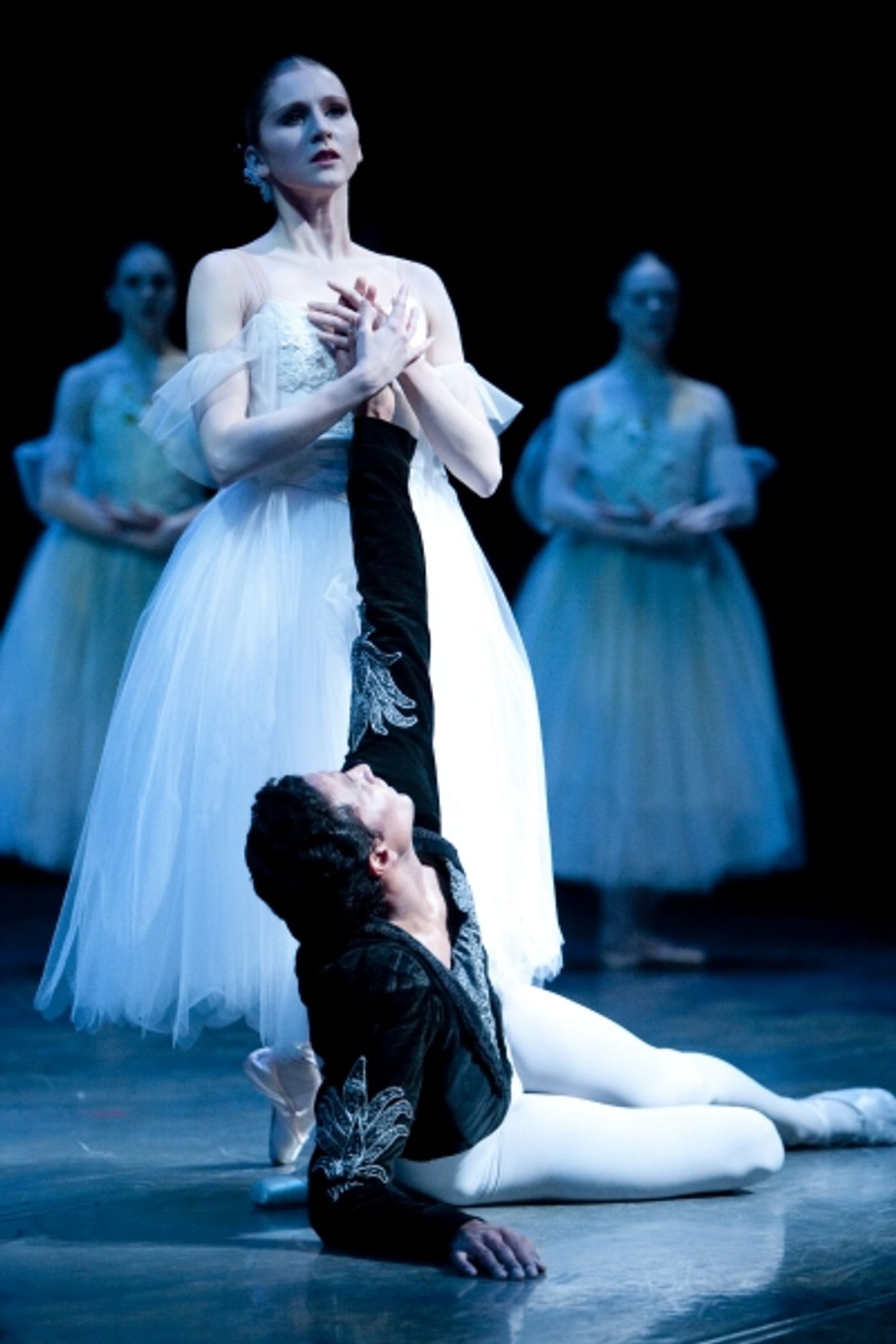 Photo Flash: First Look at Pacific Northwest Ballet's GISELLE Image