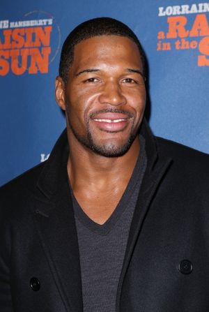 Michael Strahan @ BroadwayWorld Michael Strahan Photo