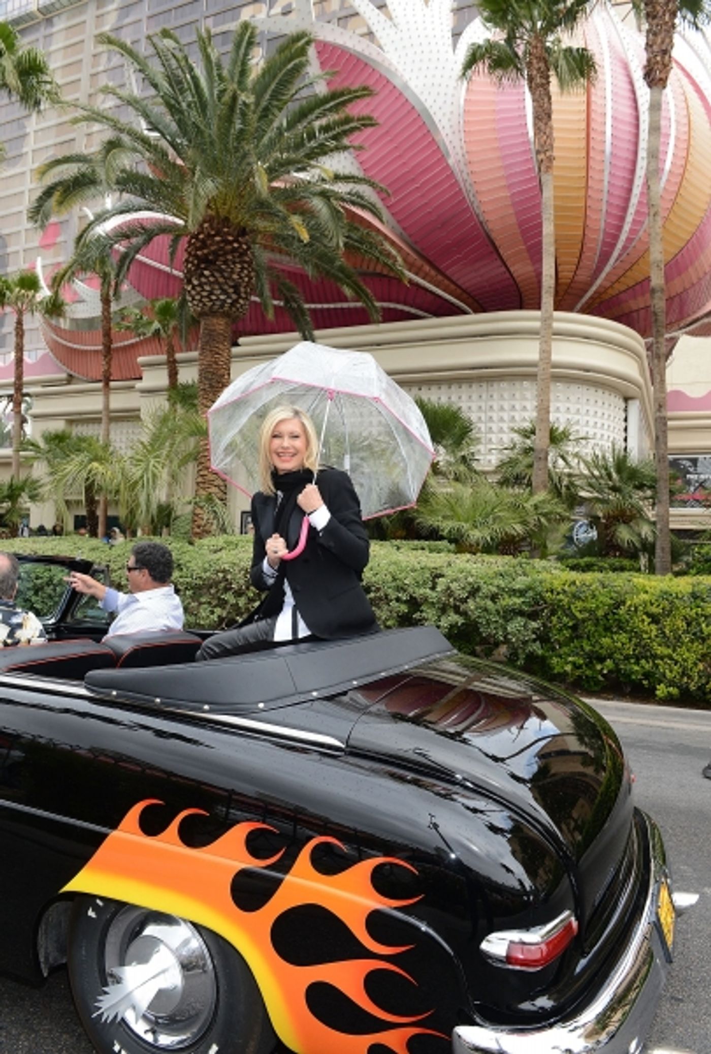 Photo Flash: Olivia Newton-John Arrives in Las Vegas to Kick Off SUMMER NIGHTS Residency  Image