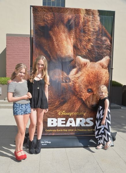 Alyvia Alyn Lind Photo