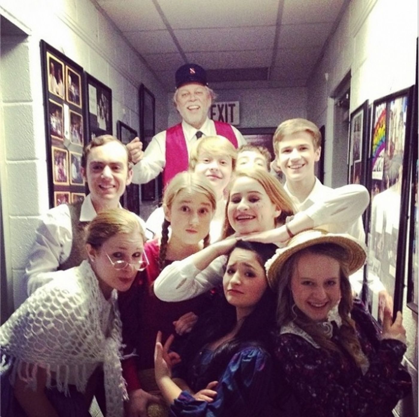 Photo Flash: Saturday Intermission Pics, 4/6, Part 2- BULLETS OVER BROADWAY's Pooch Learns to Play Piano, and More!  Image