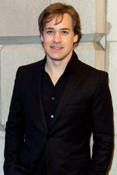 T.R. Knight Photo