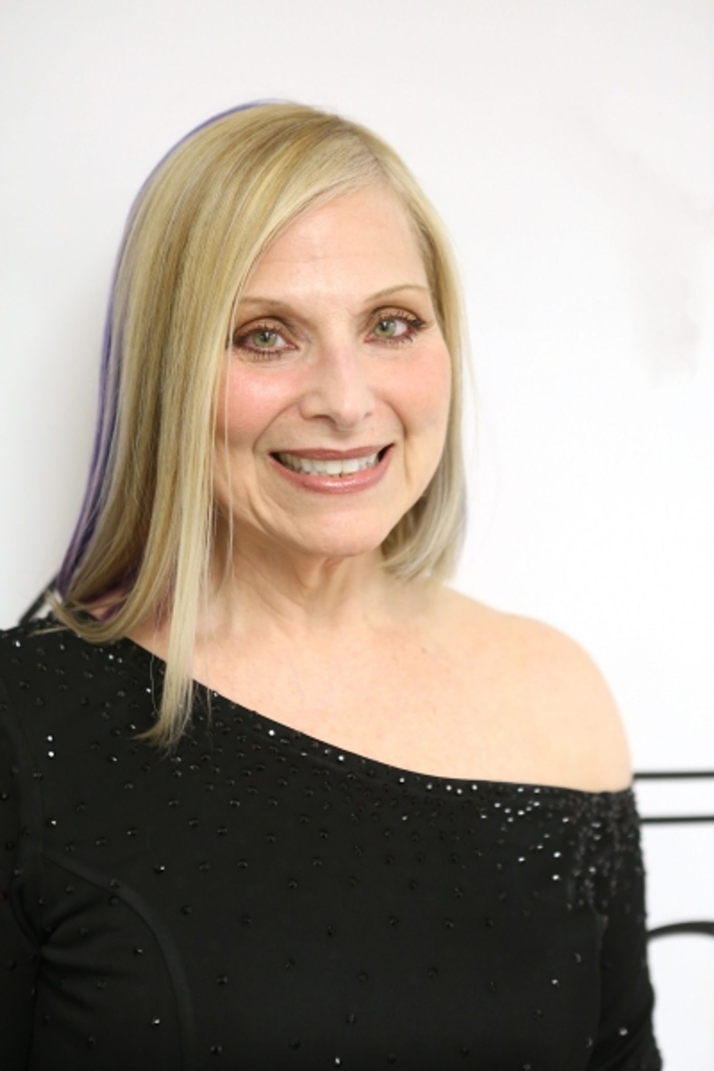 Exclusive Photo Coverage: Backstage at 54 Below with Roslyn Kind! Image