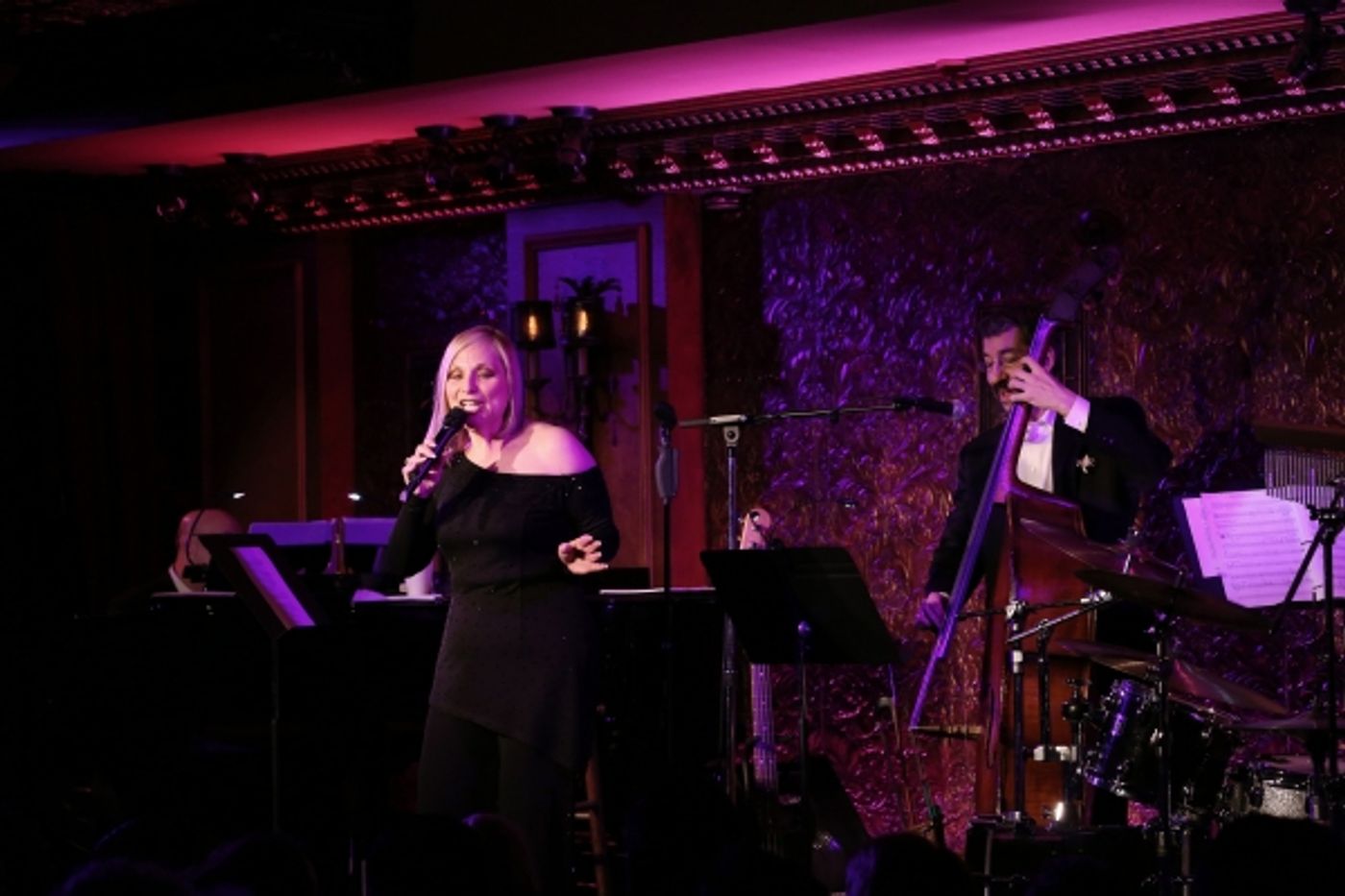 Photo Coverage: Roslyn Kind Makes 54 Below Debut to SRO Crowd! Image
