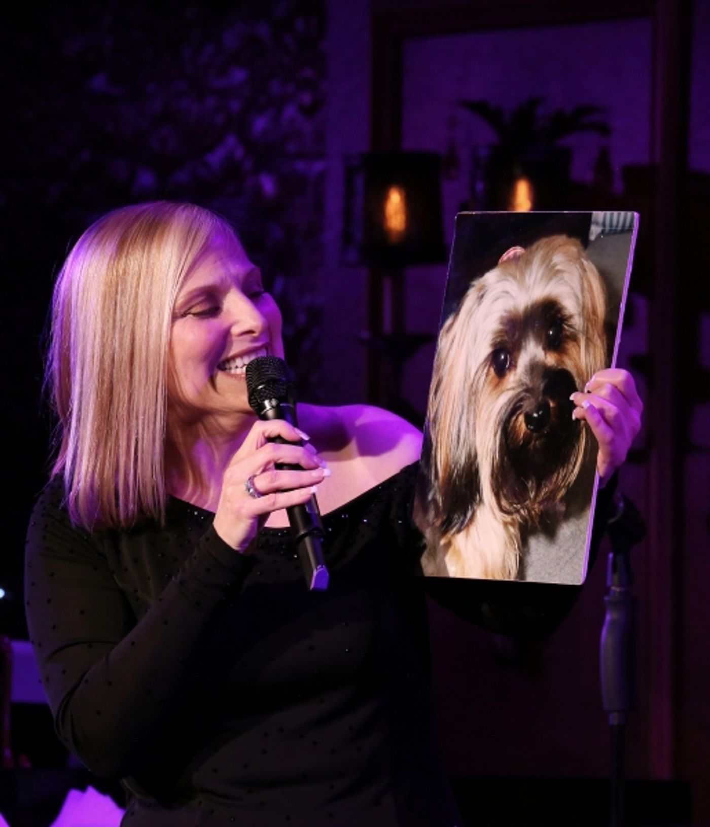 Photo Coverage: Roslyn Kind Makes 54 Below Debut to SRO Crowd! Image