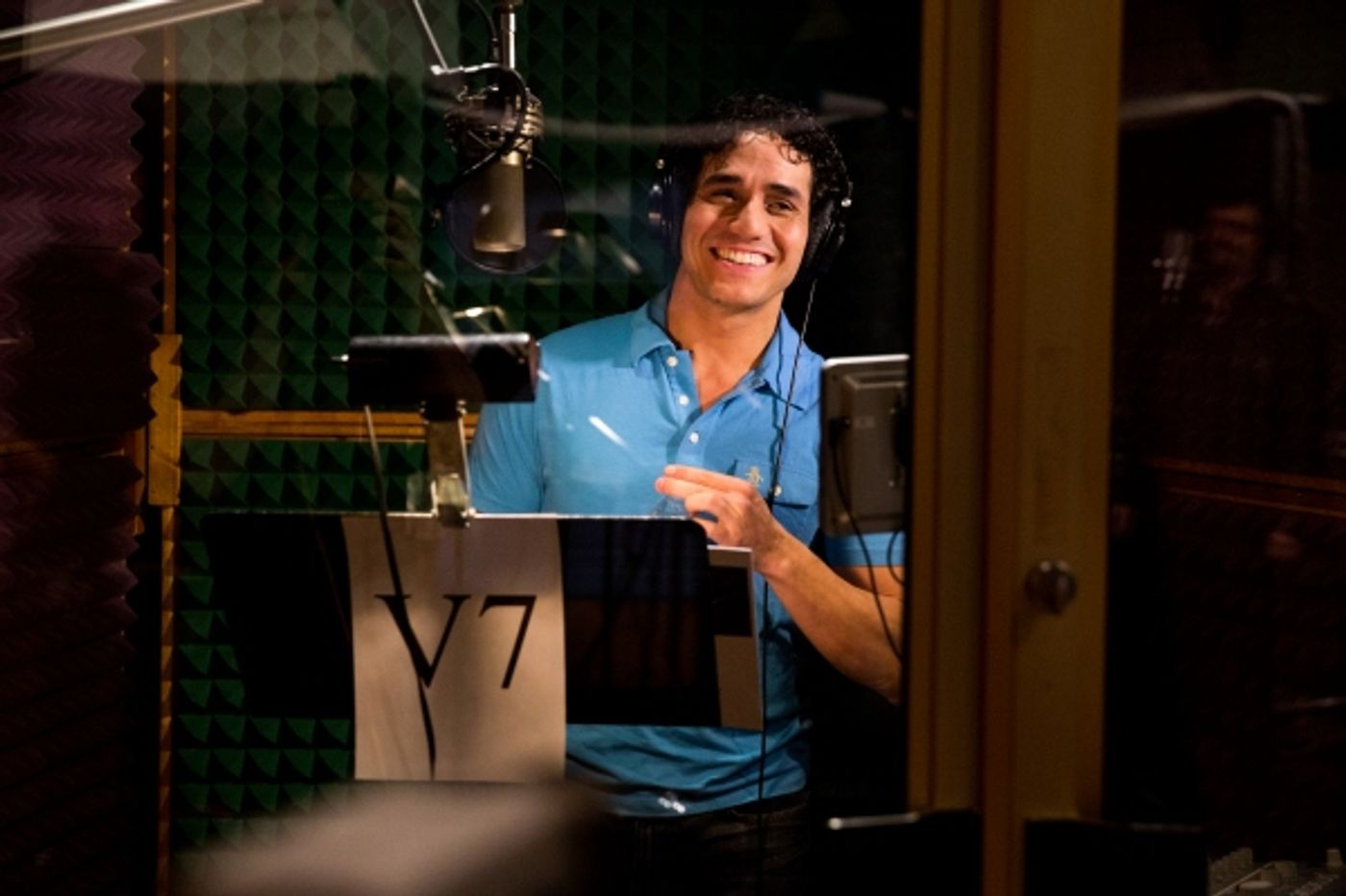 Photo Flash: A Whole New Album! In the Recording Studio with Cast of ALADDIN  Image