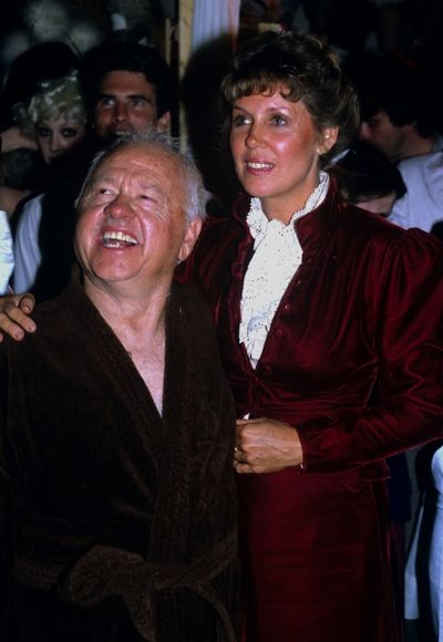 Mickey Rooney in New York City, backstage at ''sugarbabies'' with his wife Jan on Jul Photo