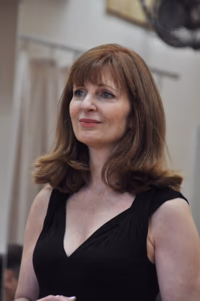 Lynne Halliday Photo