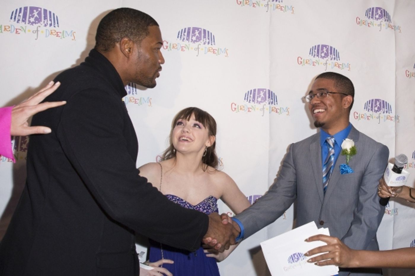 Photo Flash: Travie McCoy Gives Surprise Performance at Garden of Dreams Prom Image