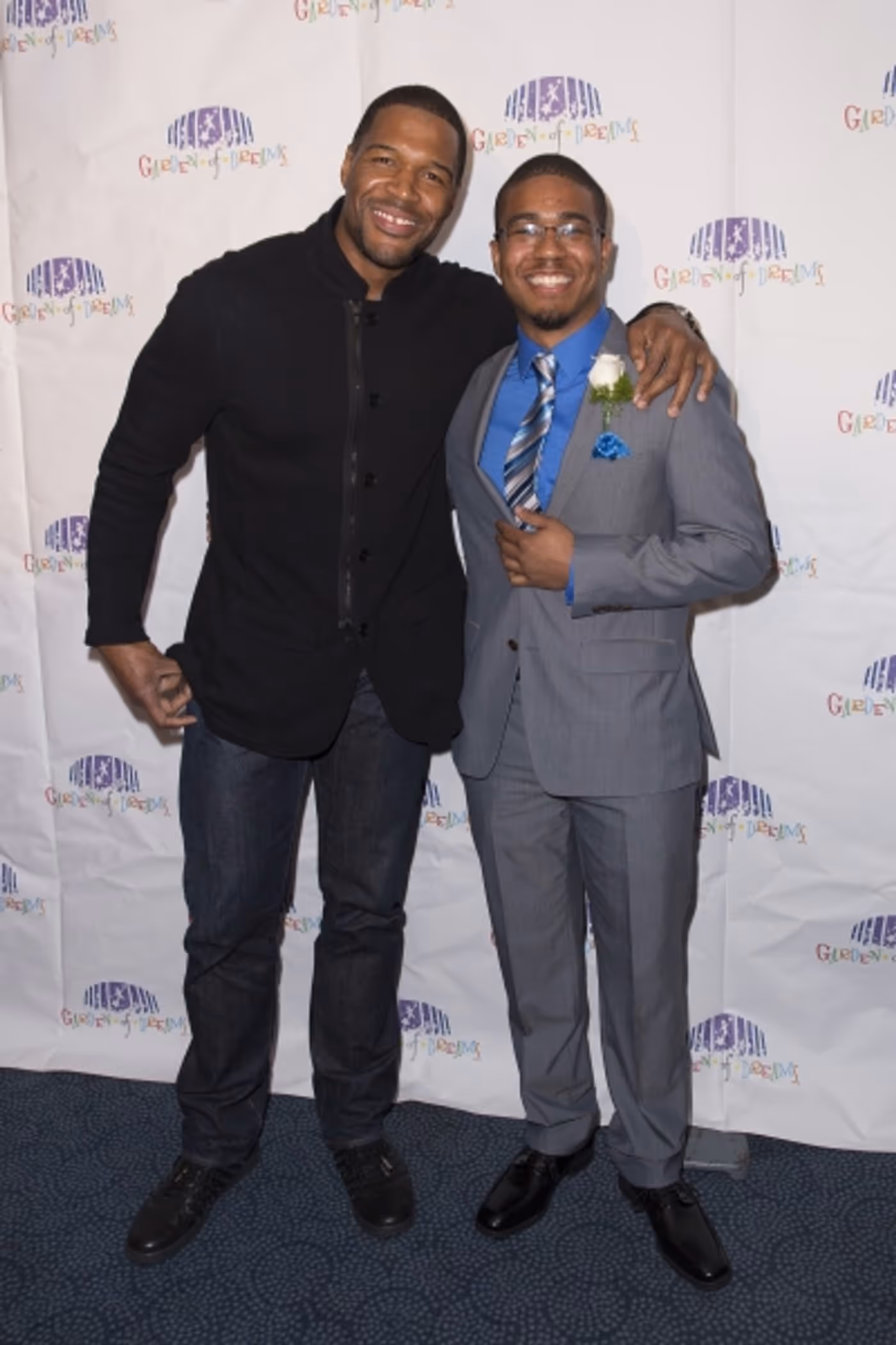 Photo Flash: Travie McCoy Gives Surprise Performance at Garden of Dreams Prom Image