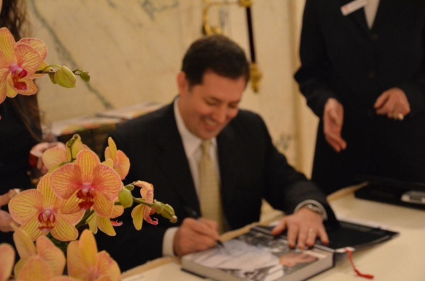 Photo Flash: Inside God's Love We Deliver's 11th ANNUAL AUTHORS IN KIND Event  Image