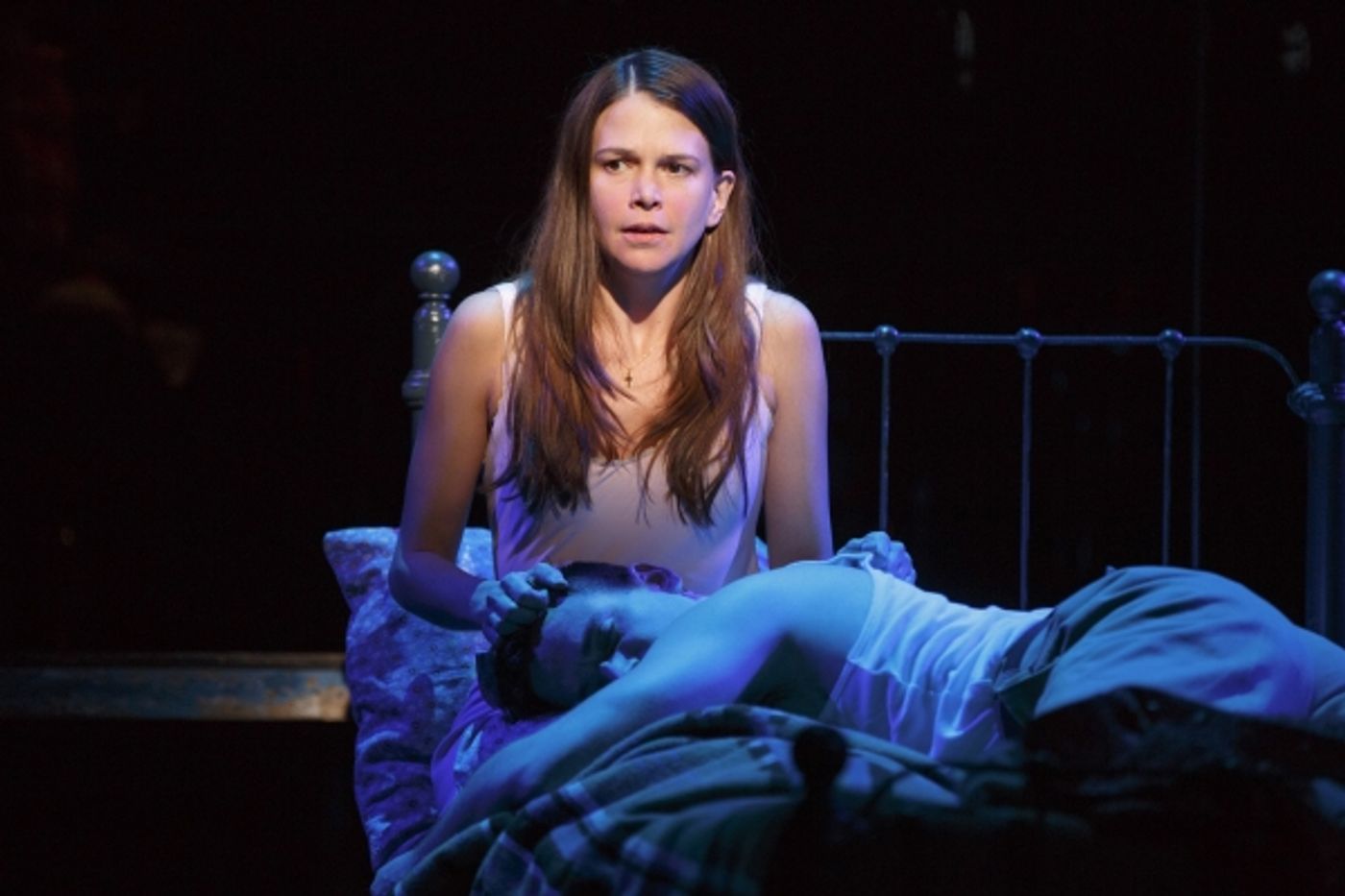 Photo Flash: First Look at Sutton Foster, Colin Donnell, Joshua Henry and More in Roundabout's VIOLET!  Image